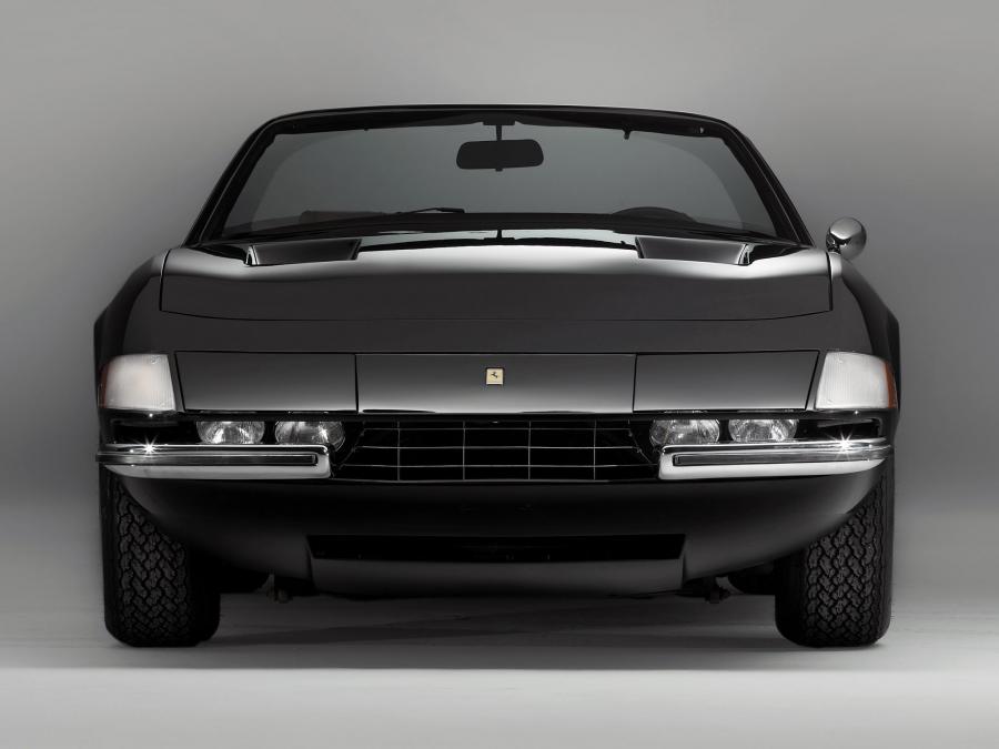 Ferrari 365 GTS/4 Daytona 1971 года  (фото 9 из 32)